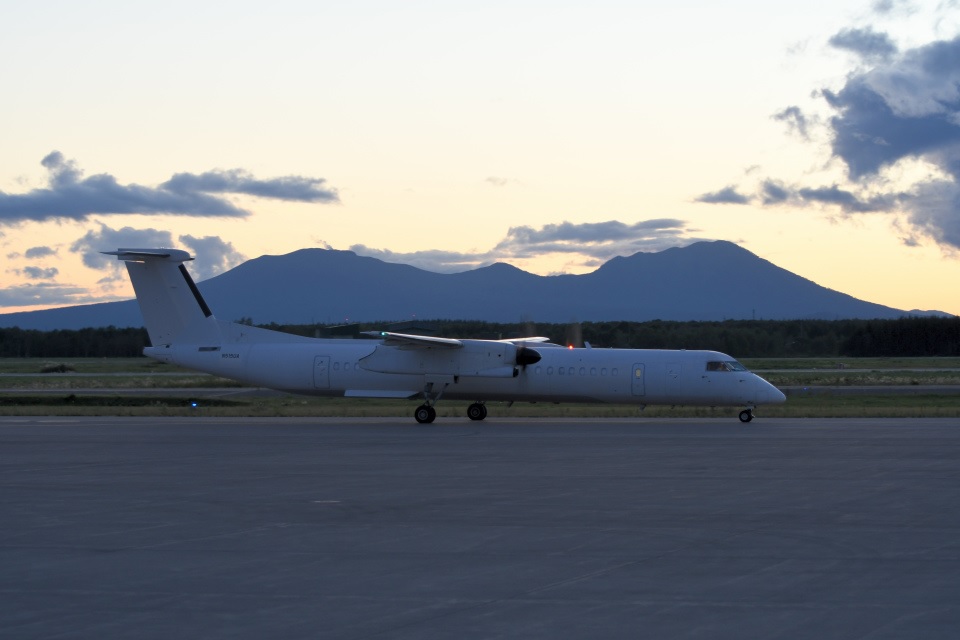 Bombardier Q400 (2)
