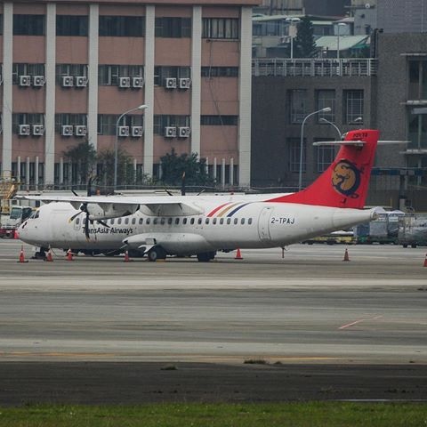 ATR72-212A (2)
