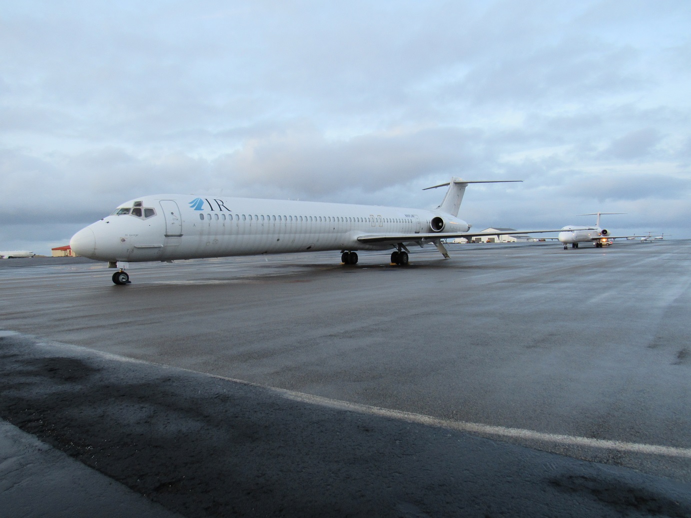 McDonnell Douglas MD83 (3)