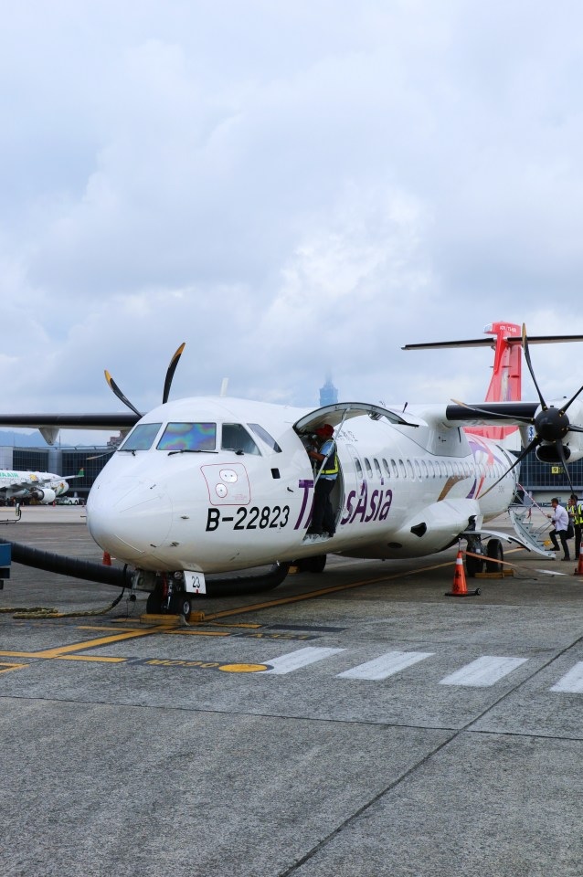 ATR72-212A (4)