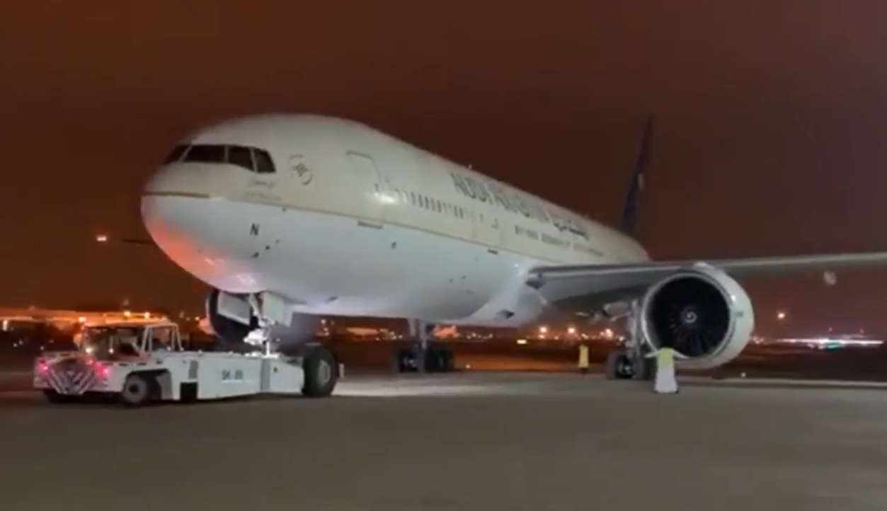 Boeing 777-200ER (6)