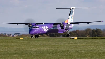 Bombardier Q400 (20)