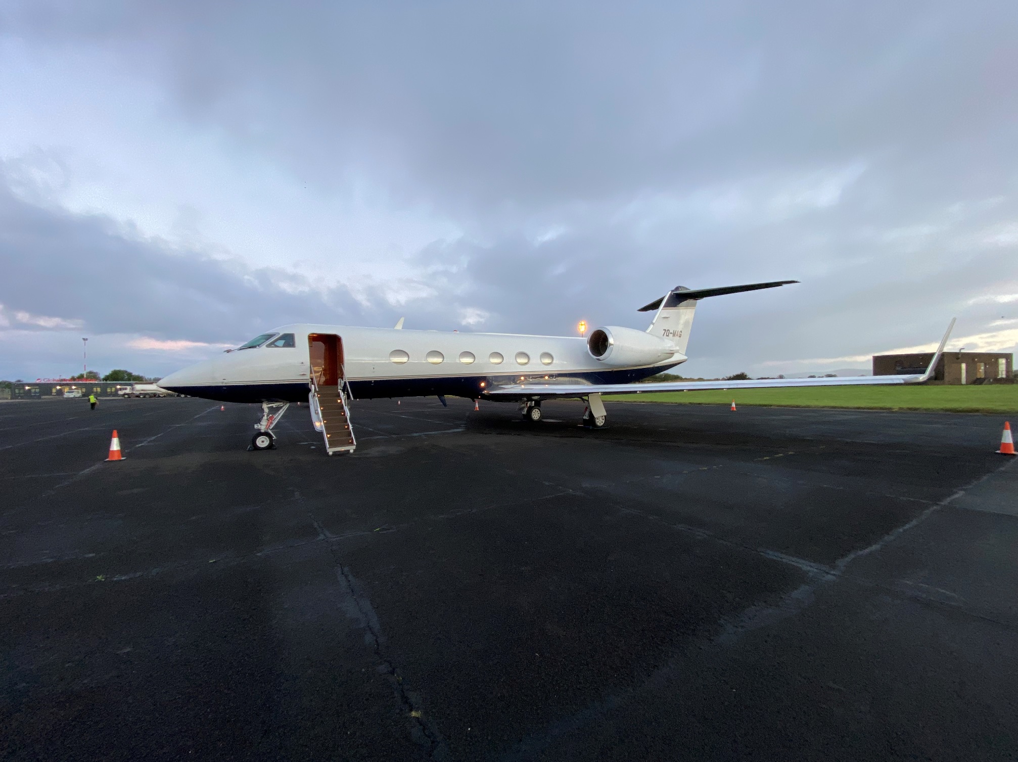 Gulfstream GLF4